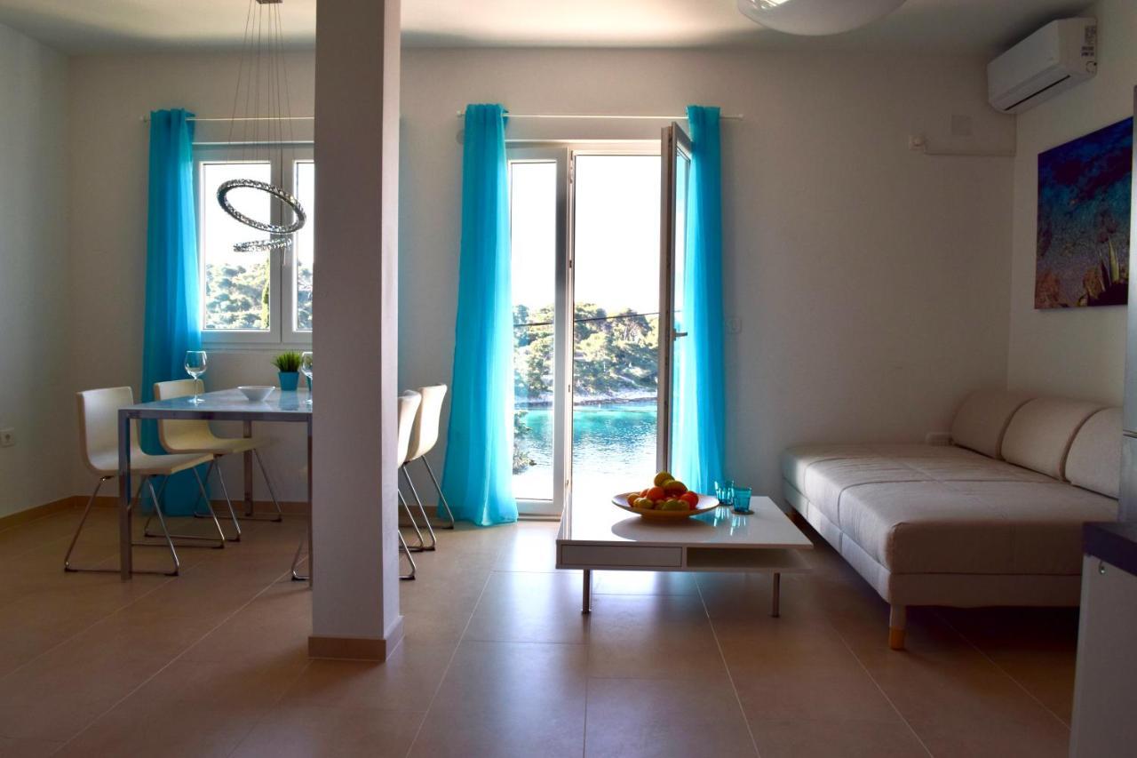 Villa Lemony Maslinica Exterior photo