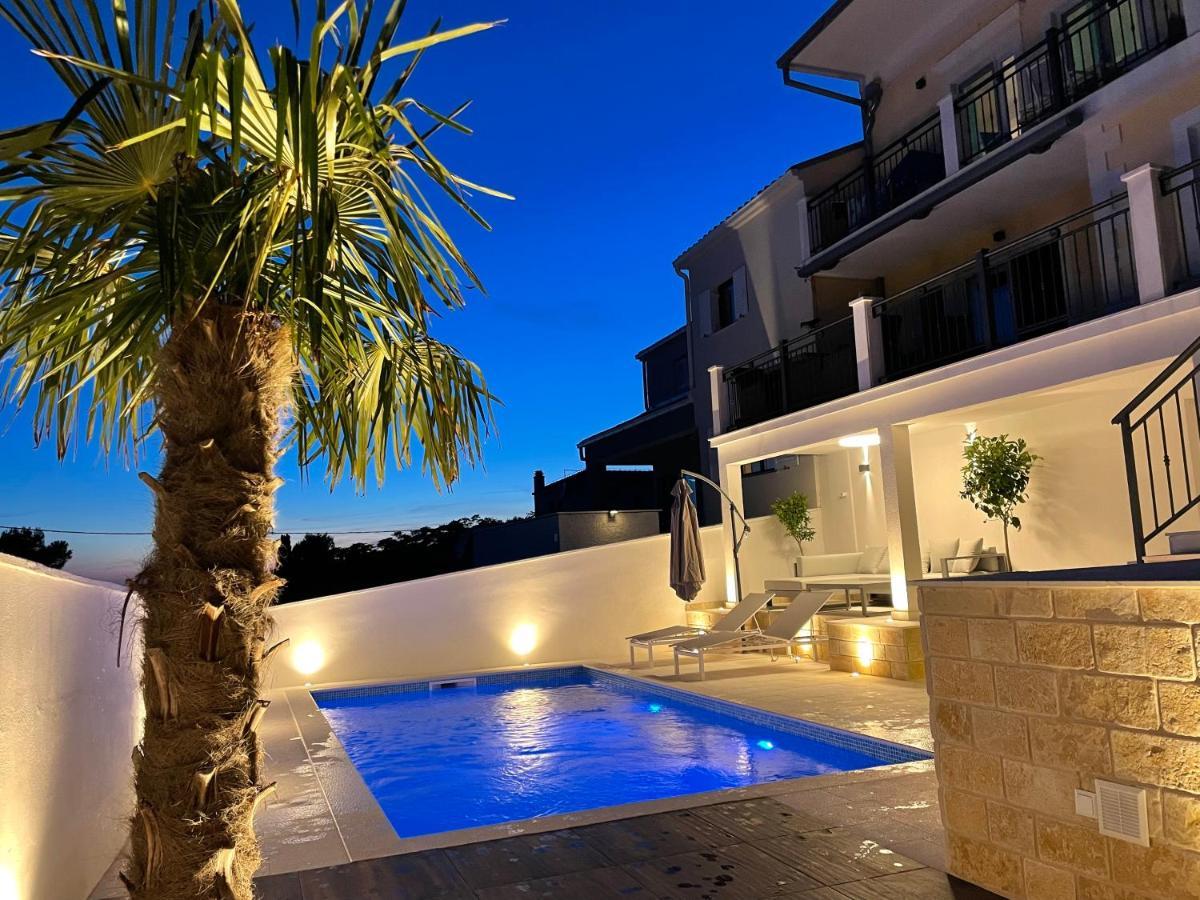 Villa Lemony Maslinica Exterior photo